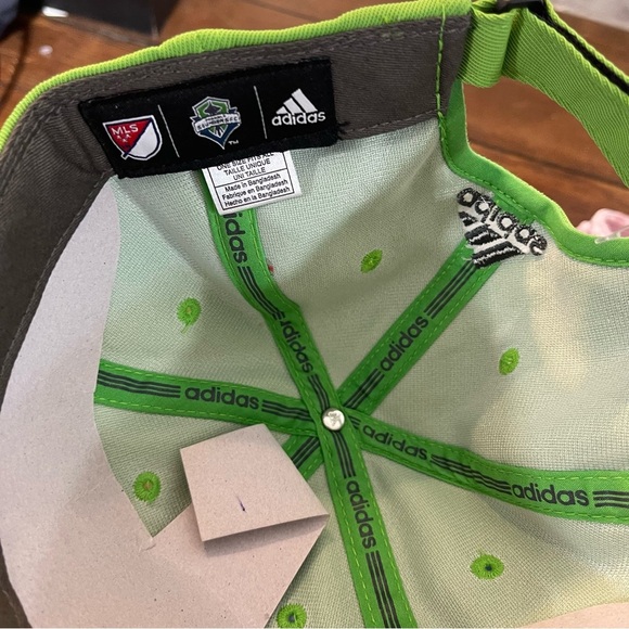 Adidas Bright Green Seattle sounders FC Cap - Picture 4 of 6